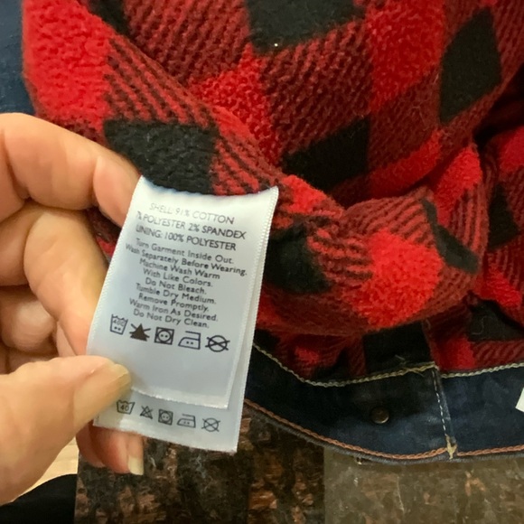 Eddie Bauer slightly curvy straight leg fleece lined jeans. Size 10 - Picture 5 of 5